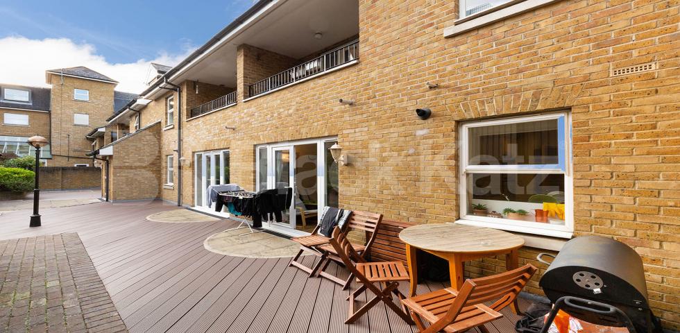 			1 Bedroom, 1 bath, 1 reception Apartment			 Ensign Street E1, Aldgate / tower Hill